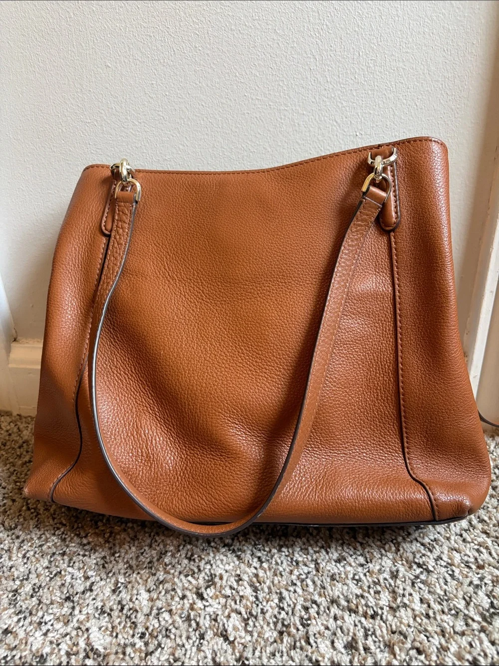 Kate Spade Outlet Jackson Medium Triple Compartment Shoulder Bag in Gingerbread